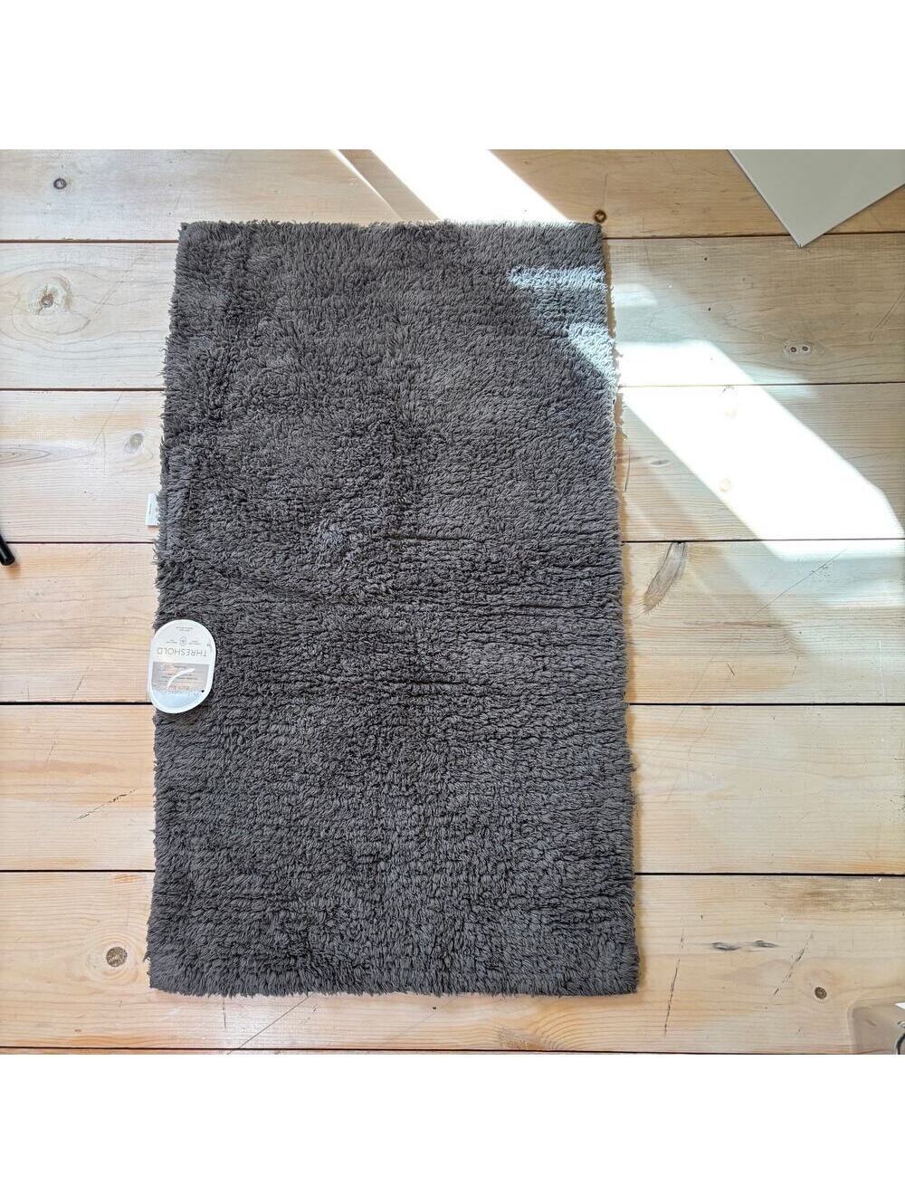 Threshold NWT Gray Performance Plus Reversible 100% Cotton Bath Rug 20x34